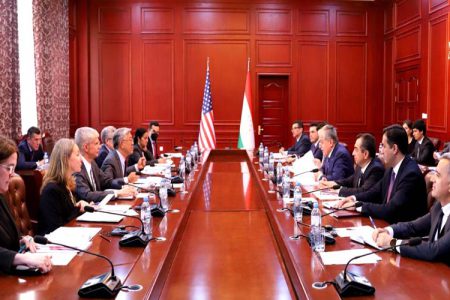 Ежегодные политические консультации между Таджикистаном и США
